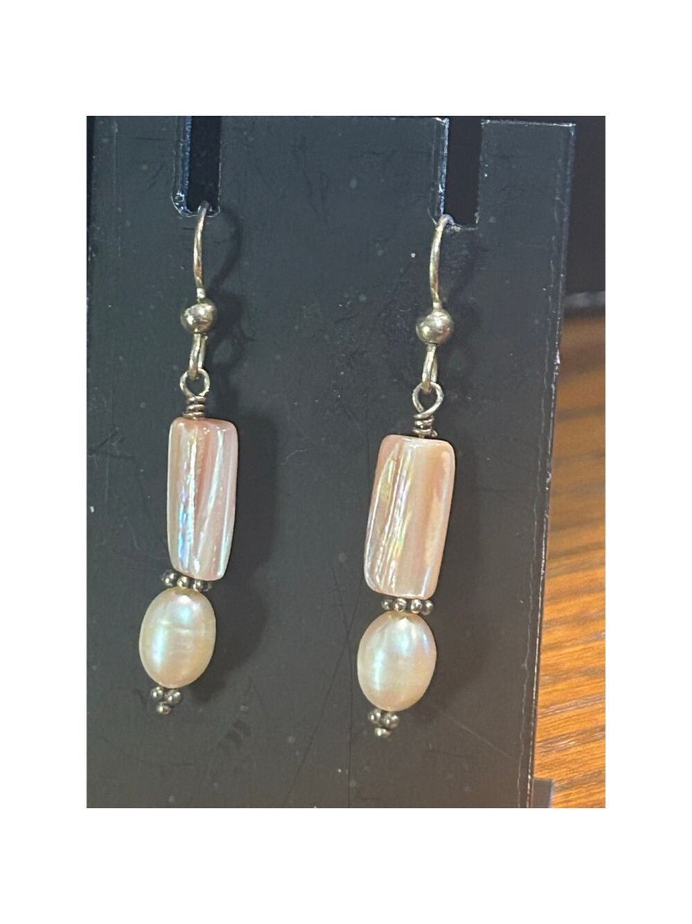 Women's artisan Peach Mother of Pearl Necklace & Earring Set, One Size - Picture 3 of 8